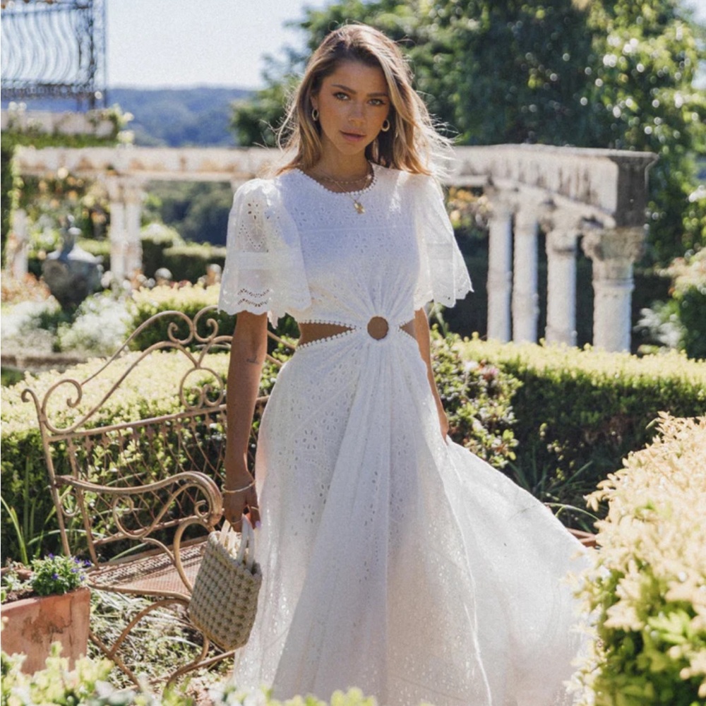 NWT Viral Petal & Pup White Cut-Out Lace Maxi Dress